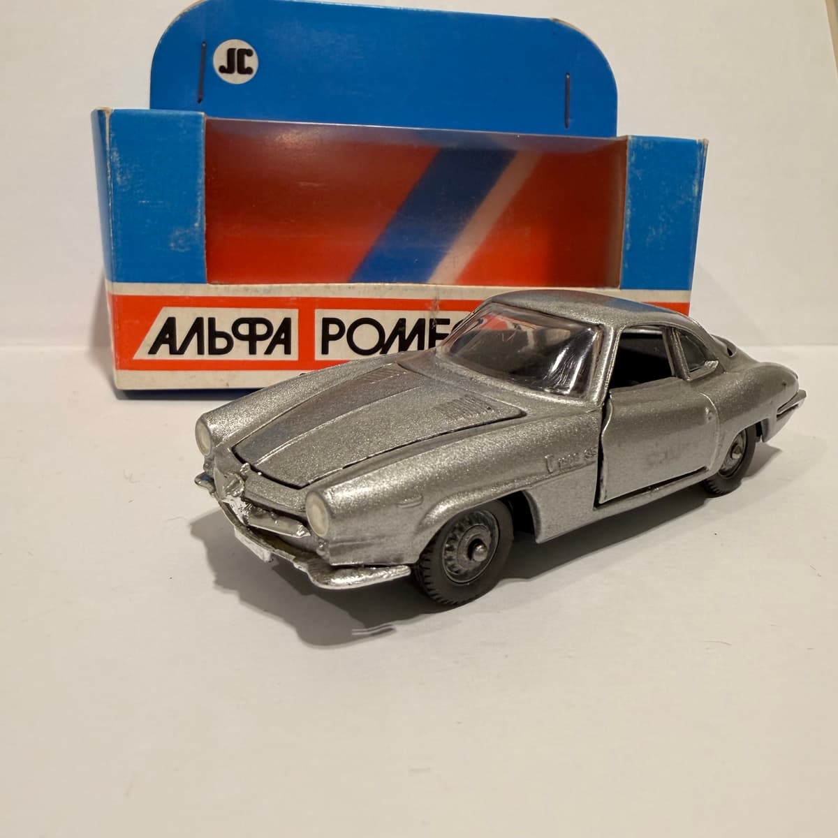 Альфа-Ромео Джулия