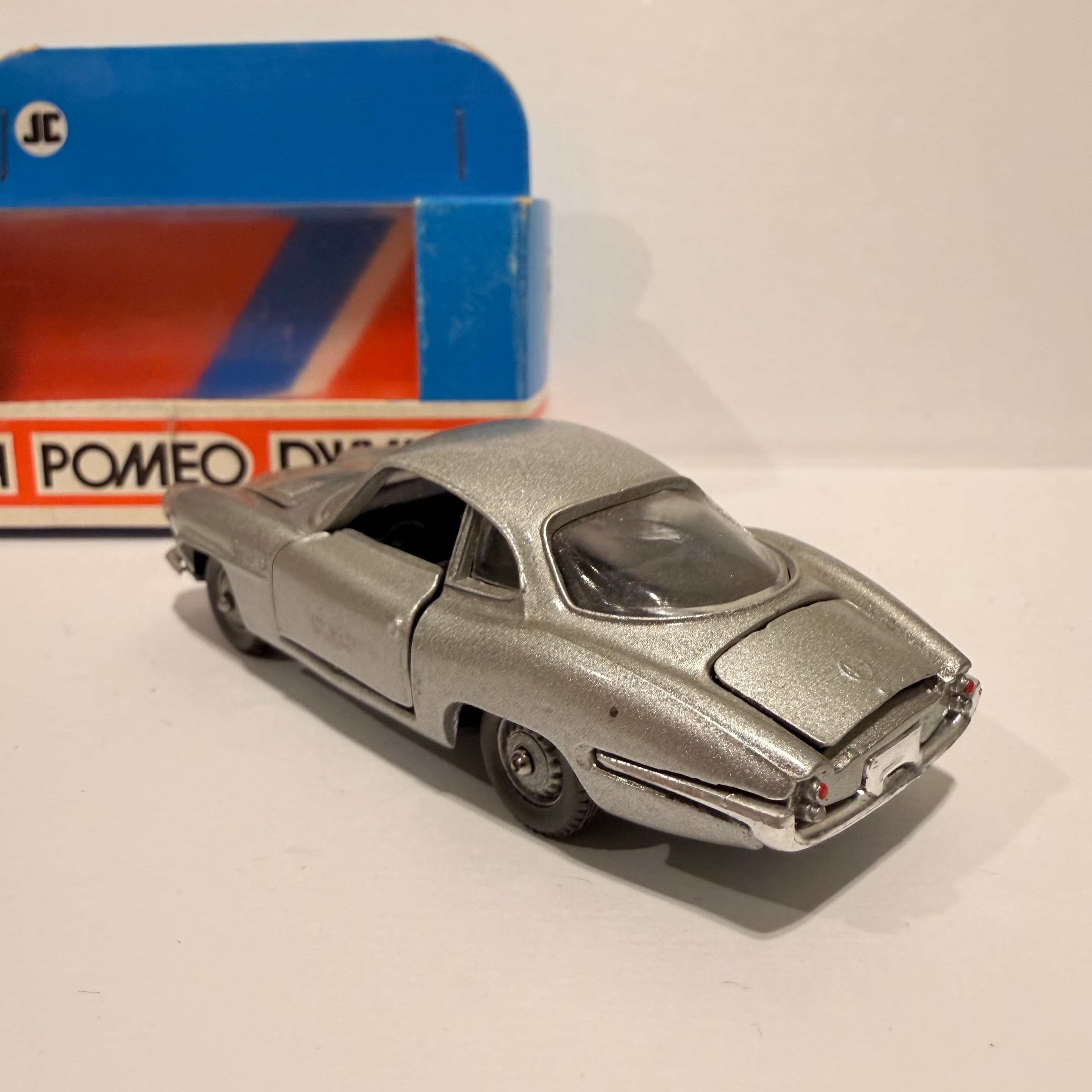 Альфа-Ромео Джулия превью 4