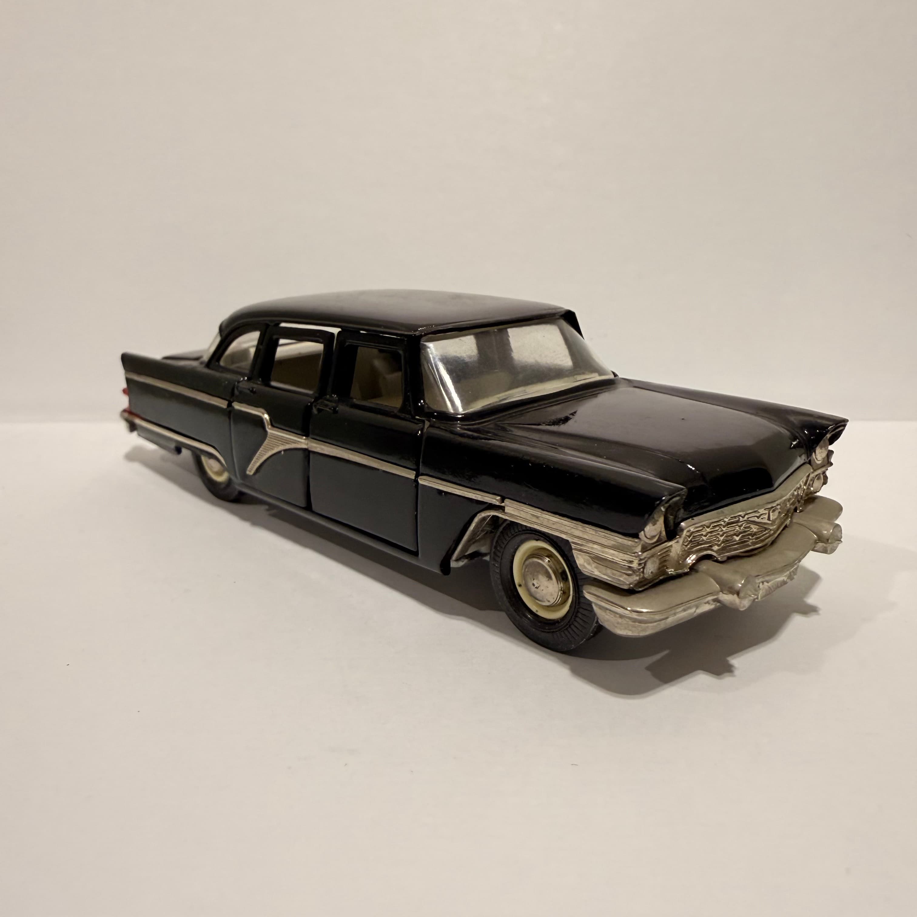 Газ 13 Чайка превью 2