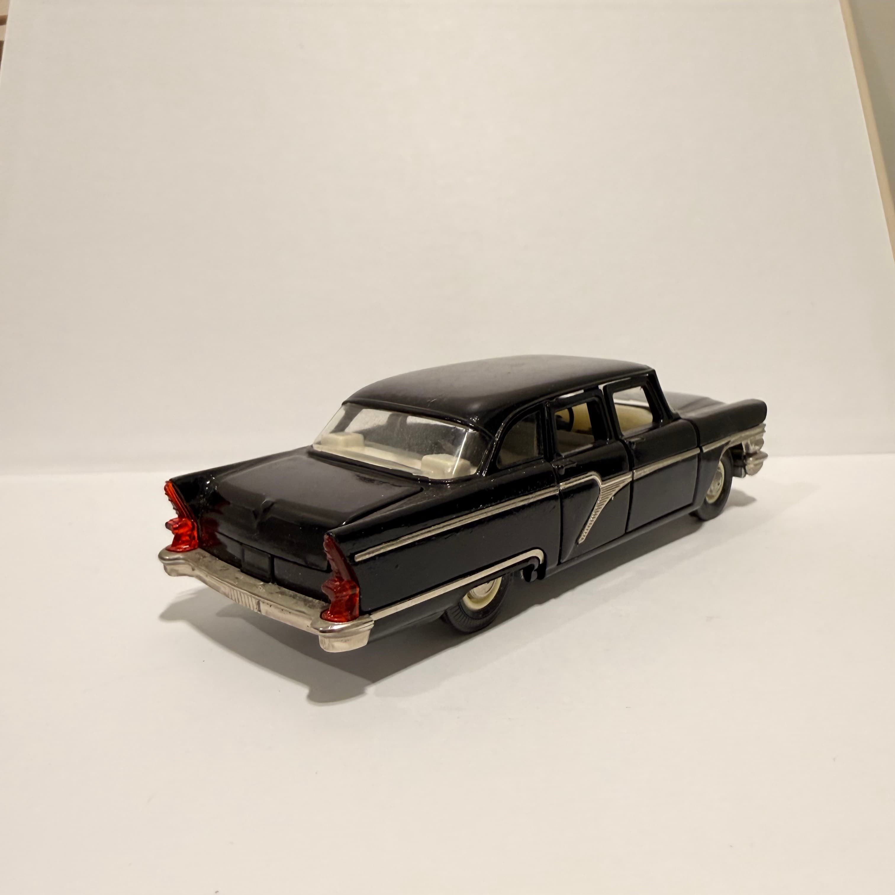 Газ 13 Чайка превью 5