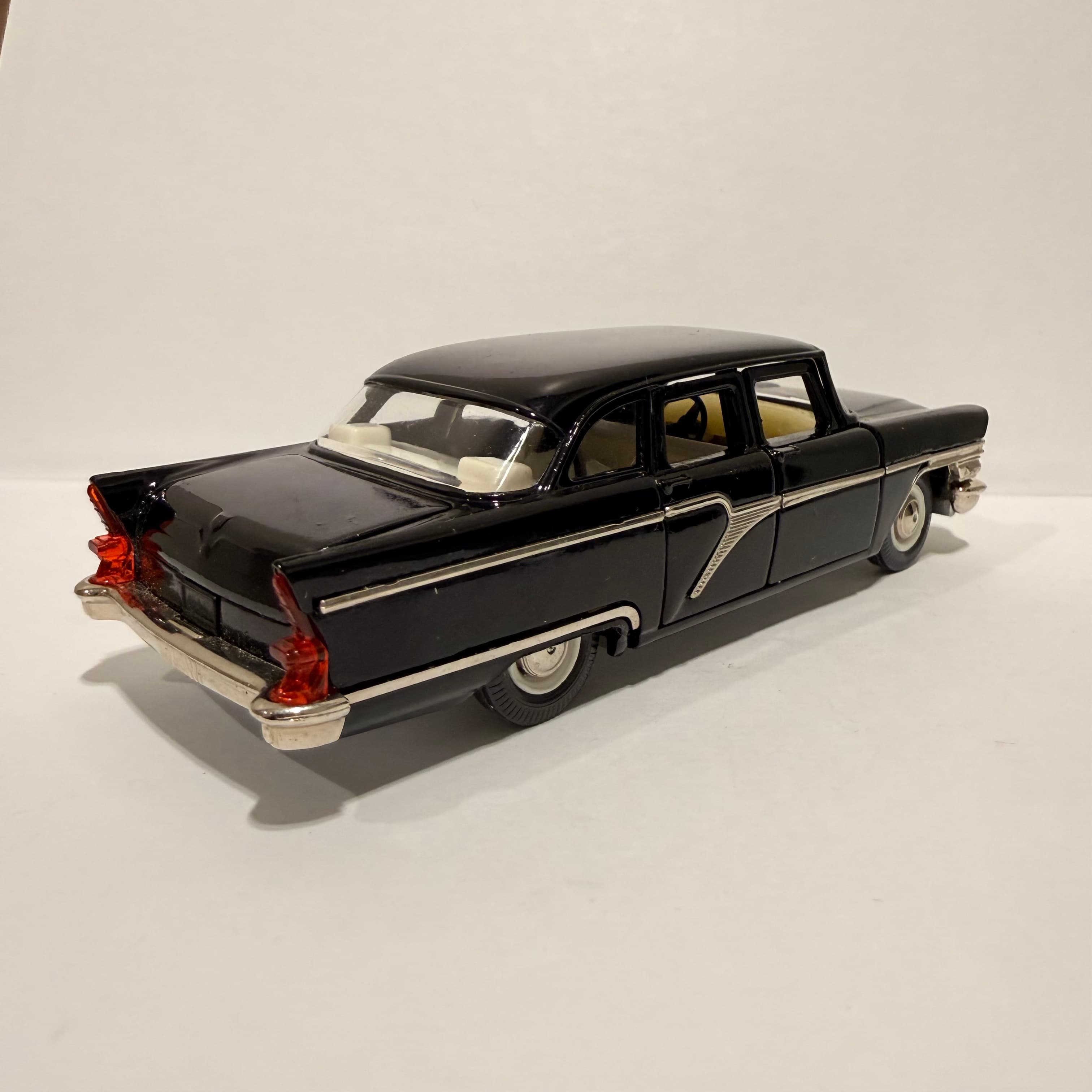 Газ 13 Чайка превью 6