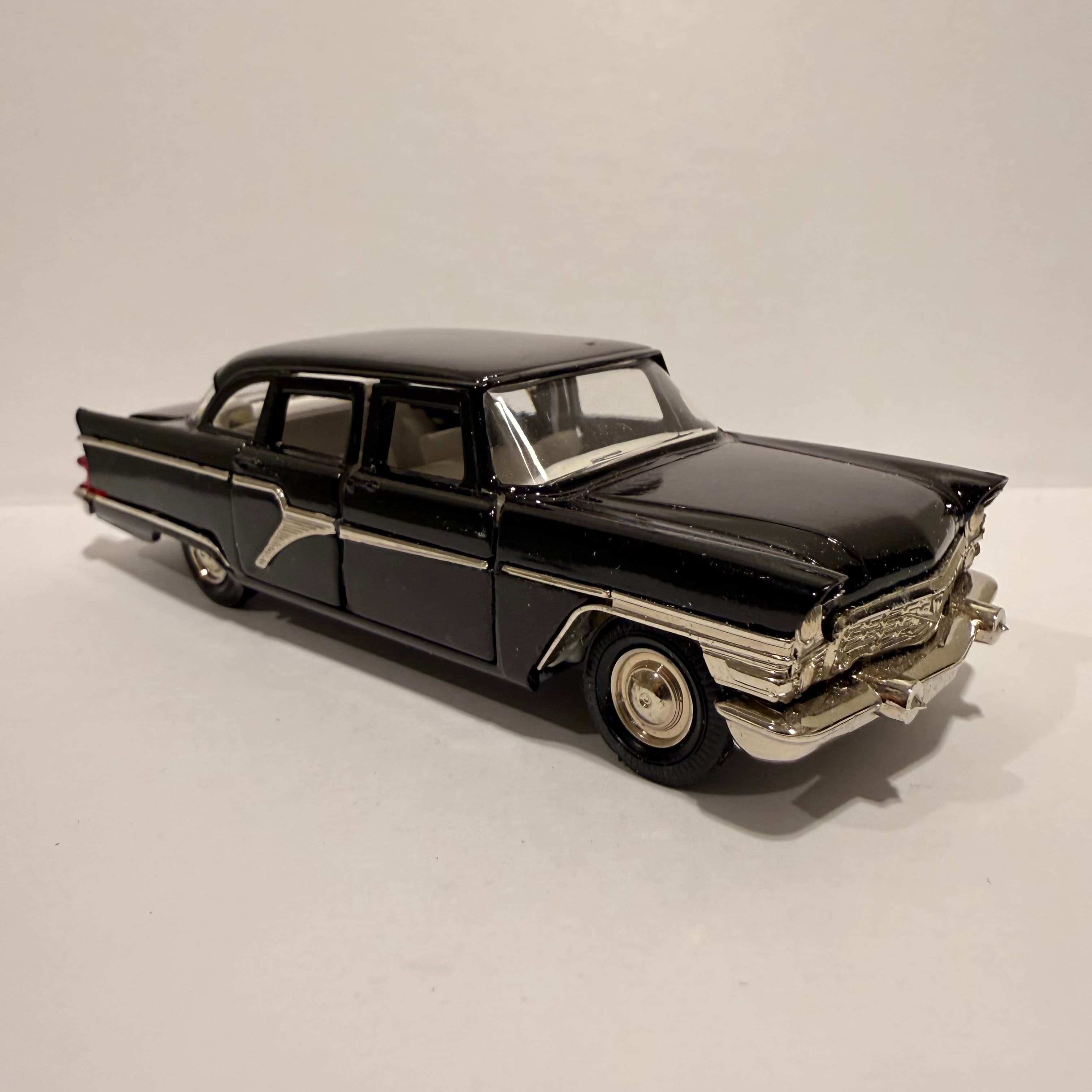 Газ 13 Чайка превью 3