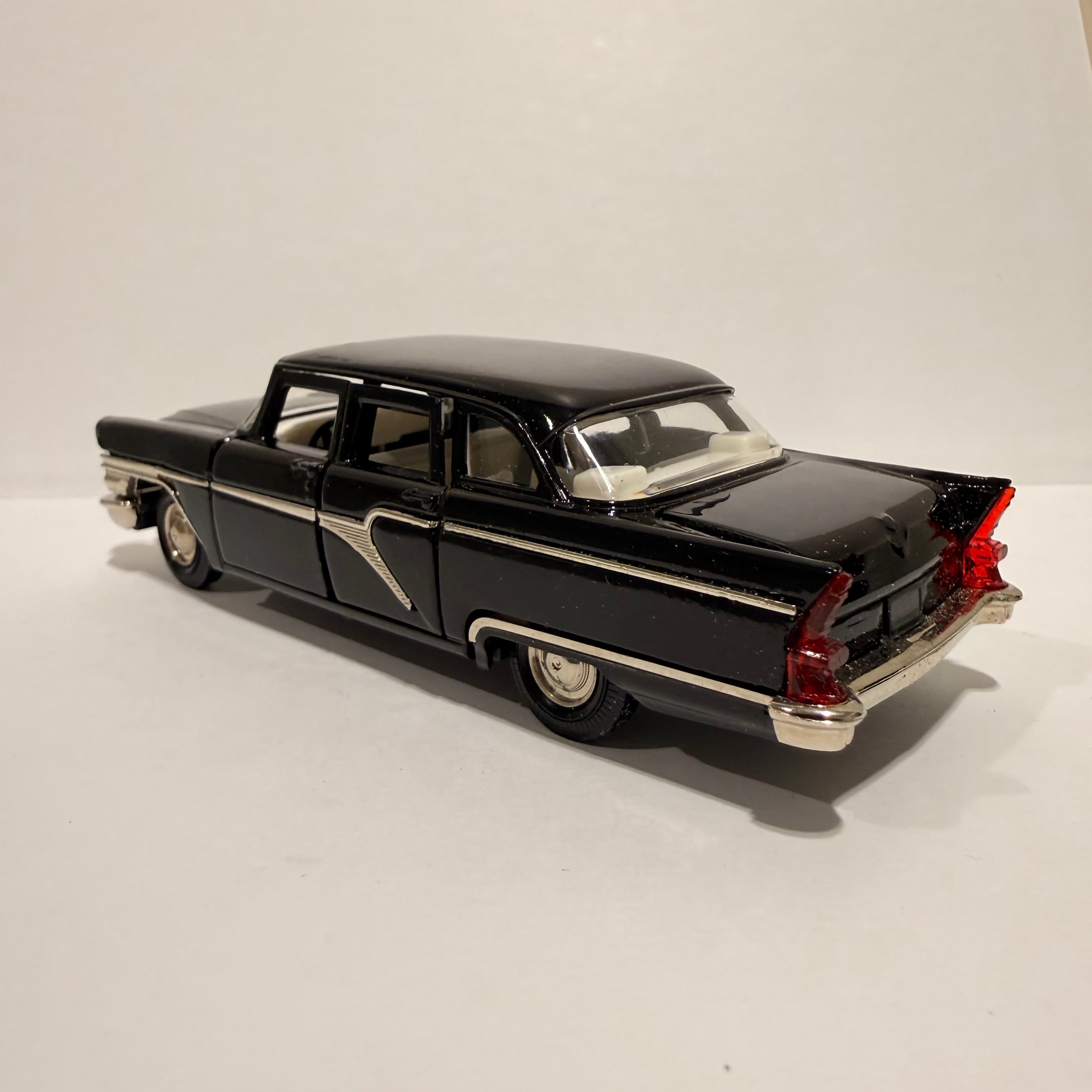 Газ 13 Чайка превью 5