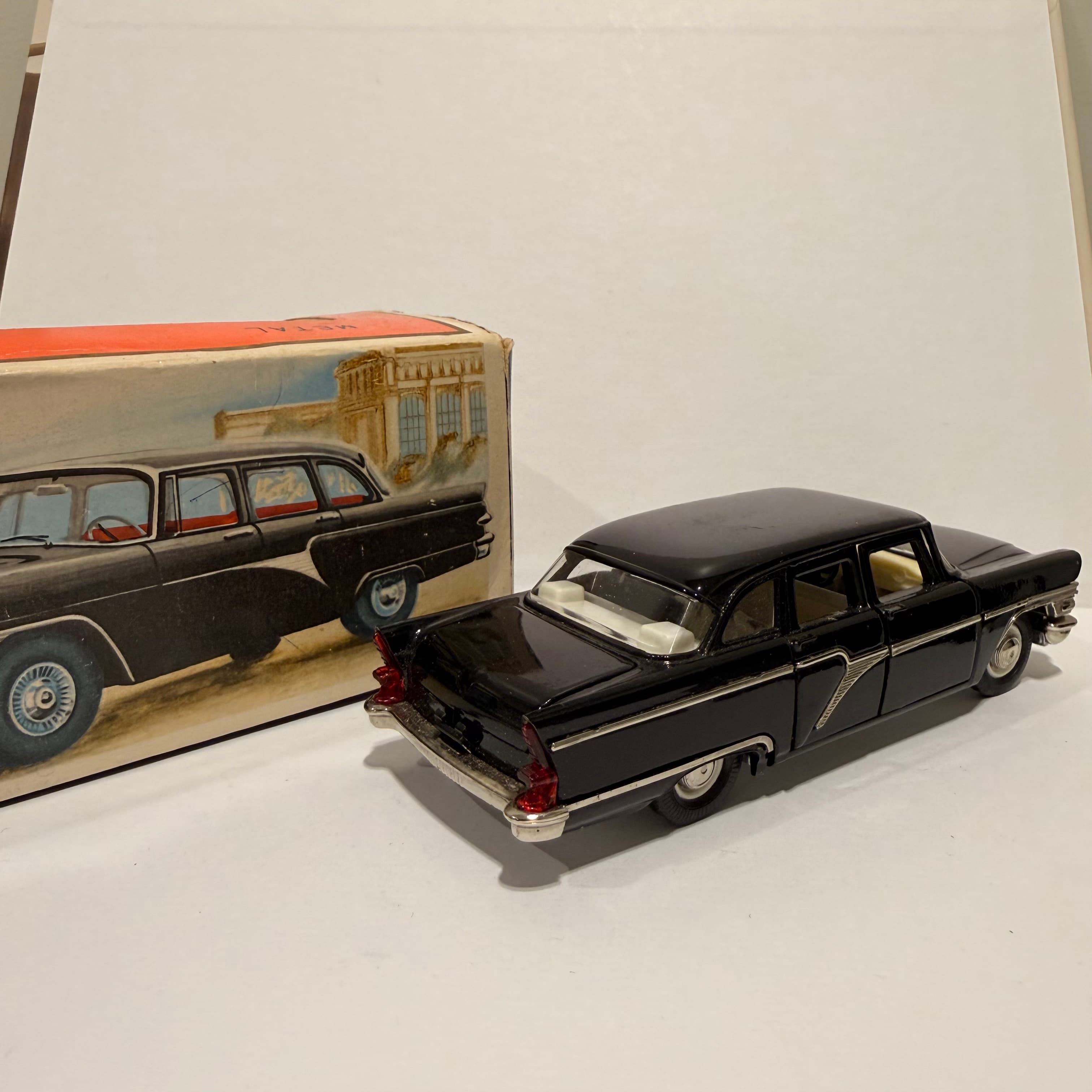 Газ 13 Чайка превью 3