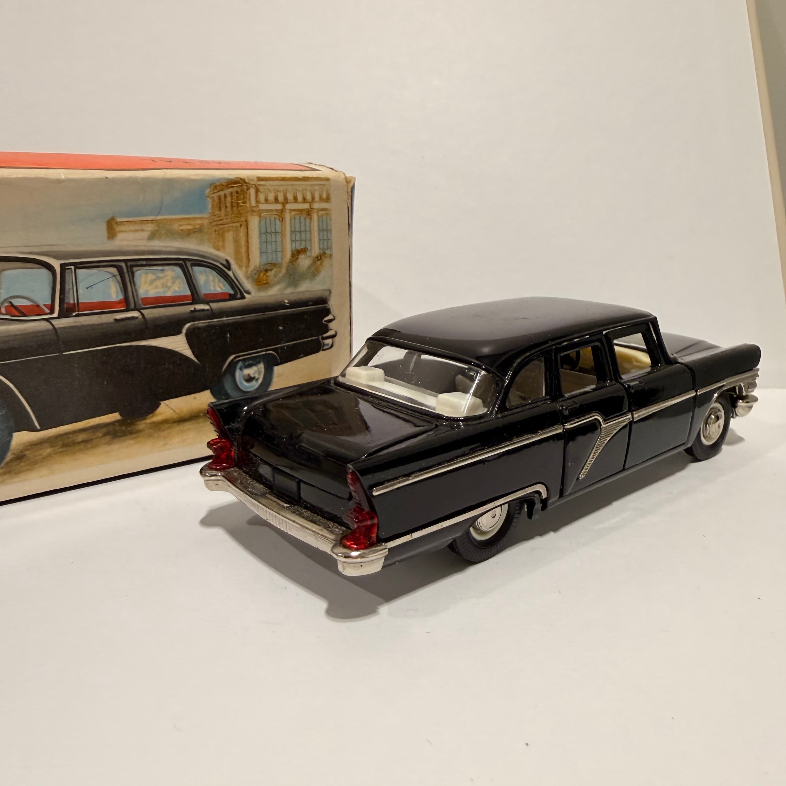 Газ 13 Чайка превью 5