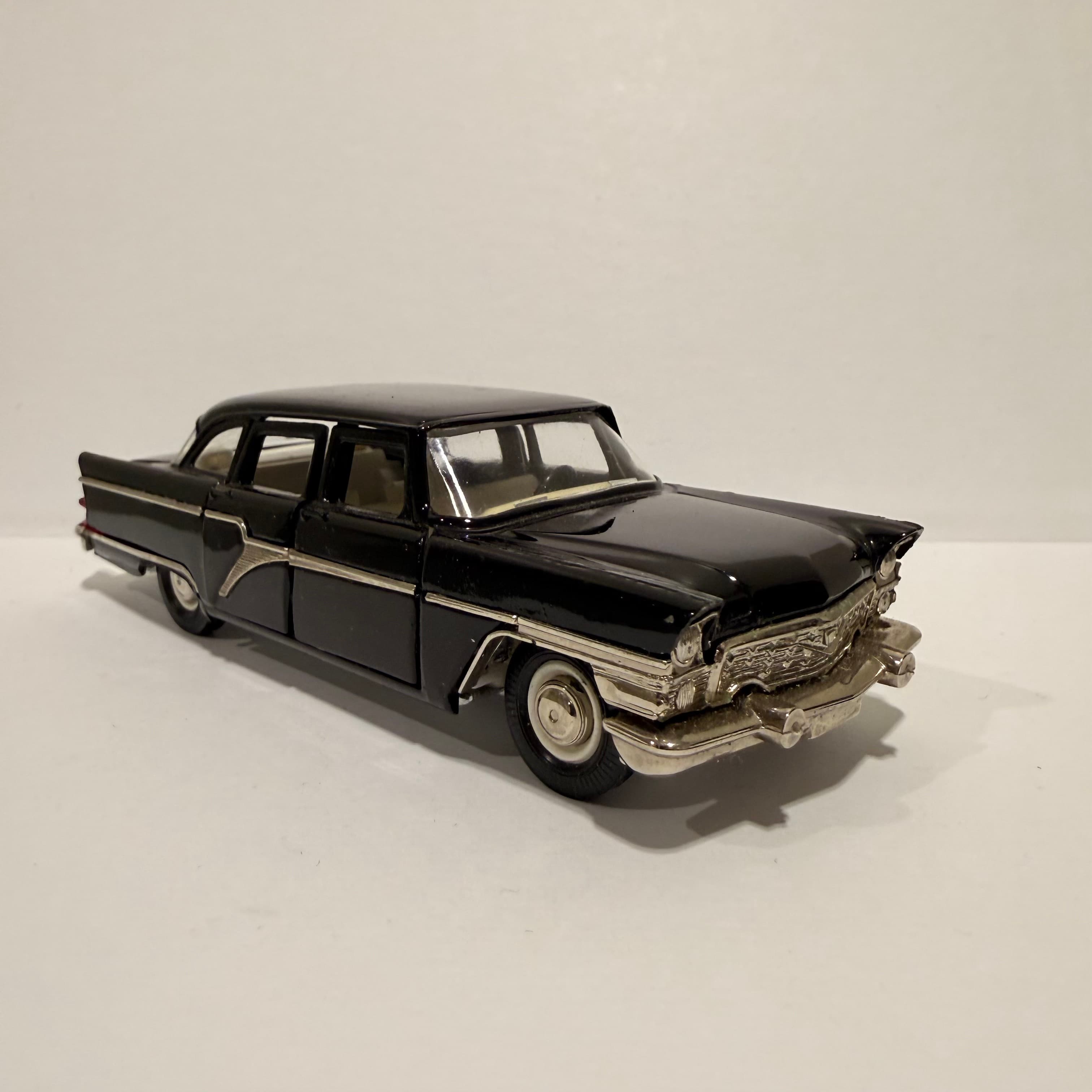 Газ 13 Чайка превью 8