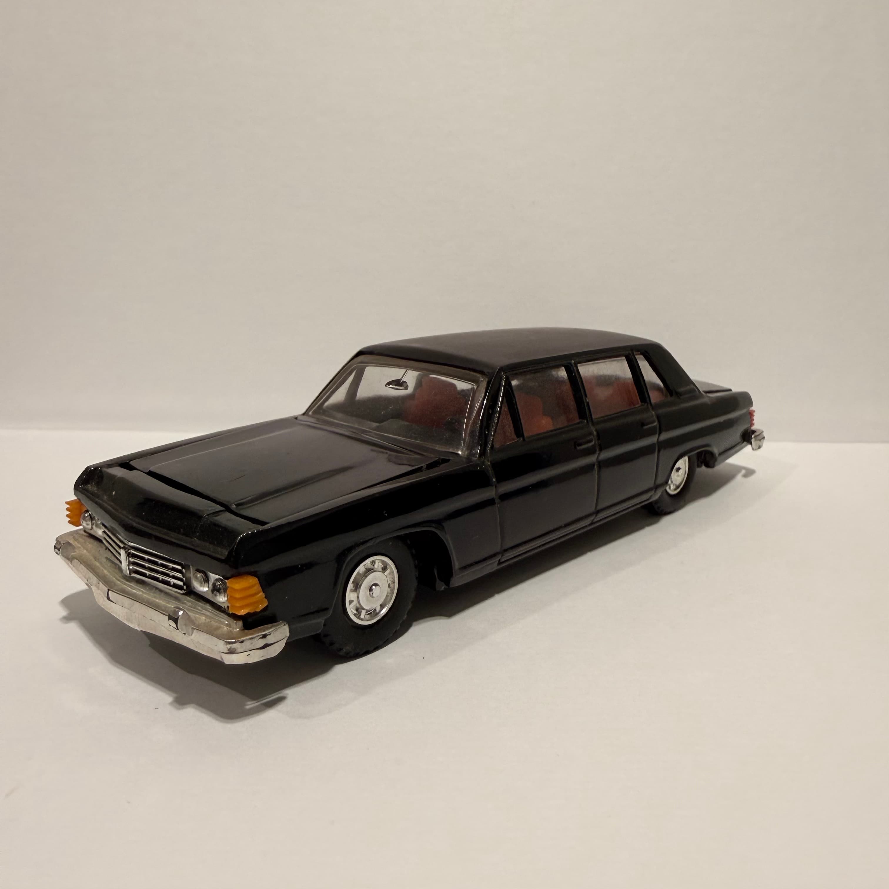 Газ 14 Чайка главное изображение