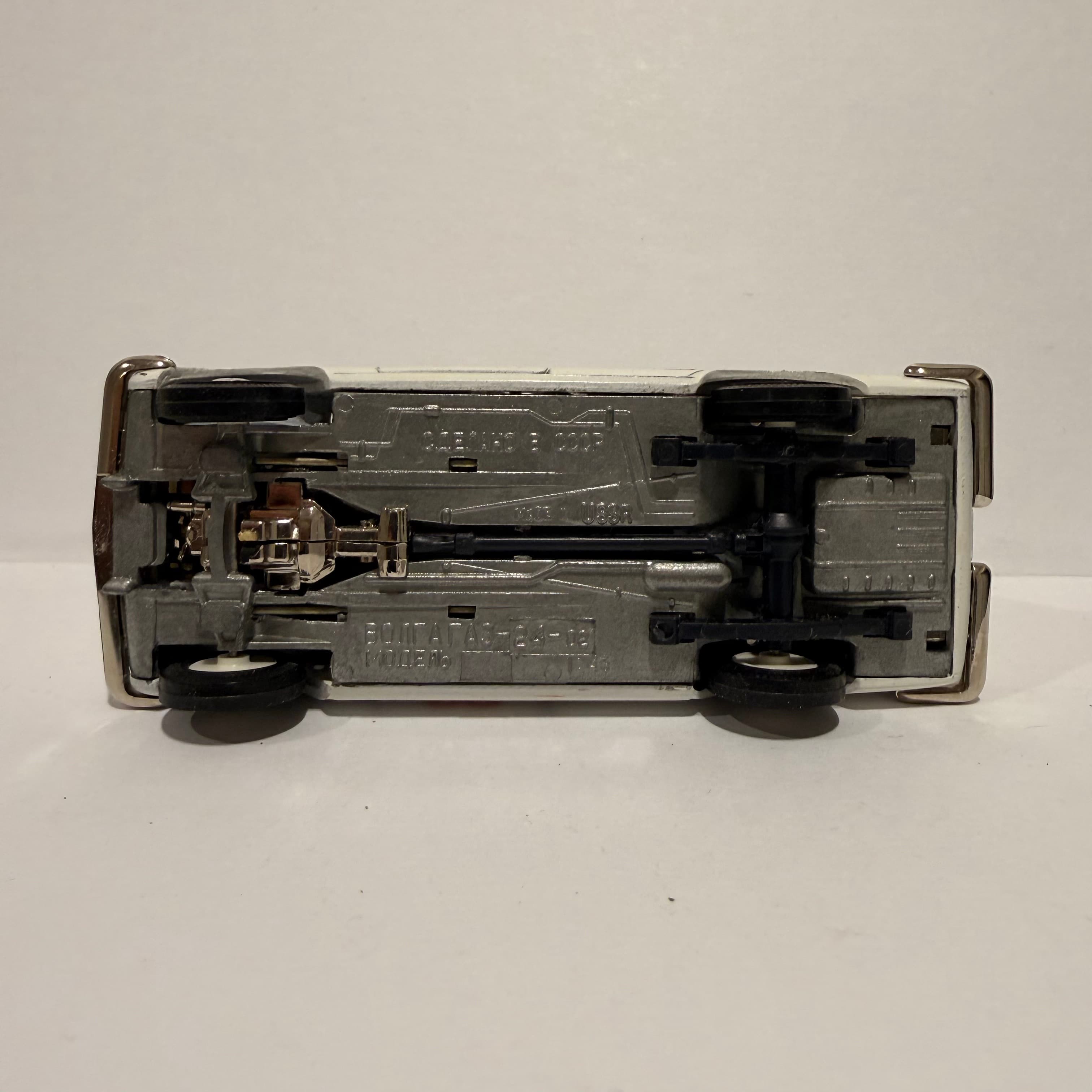 Газ 24 Скорая помощь превью 6