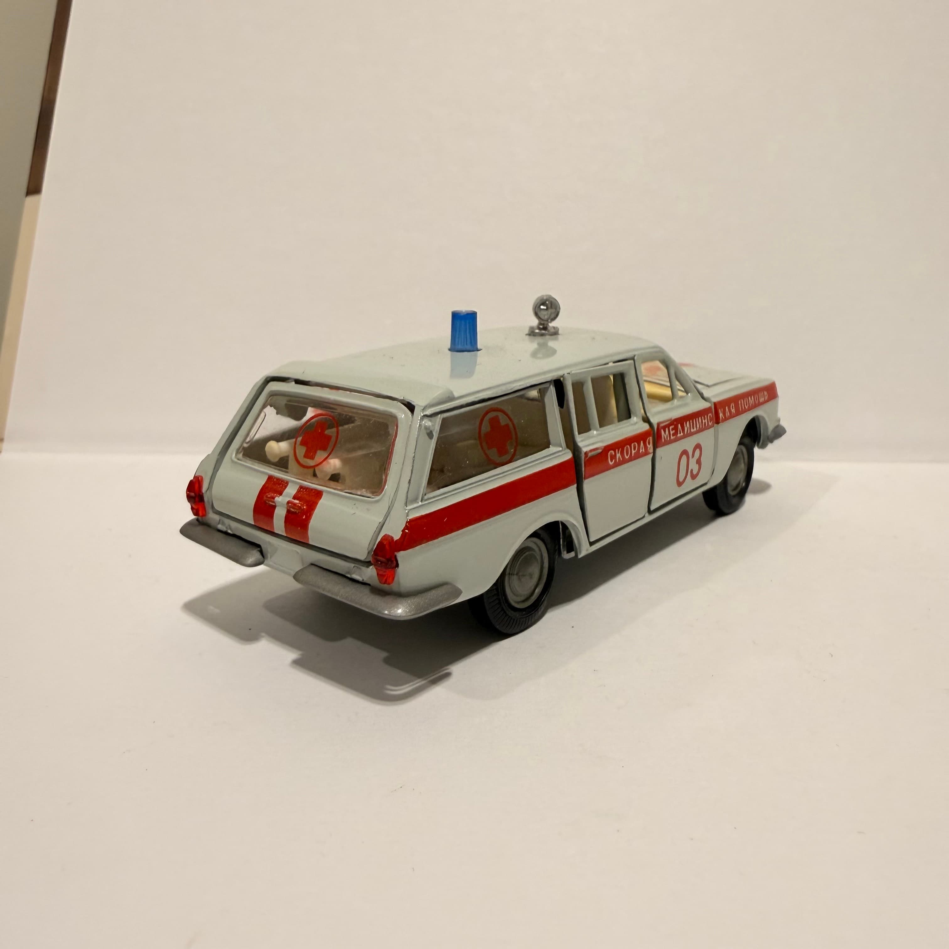 Газ 24 Скорая помощь превью 5