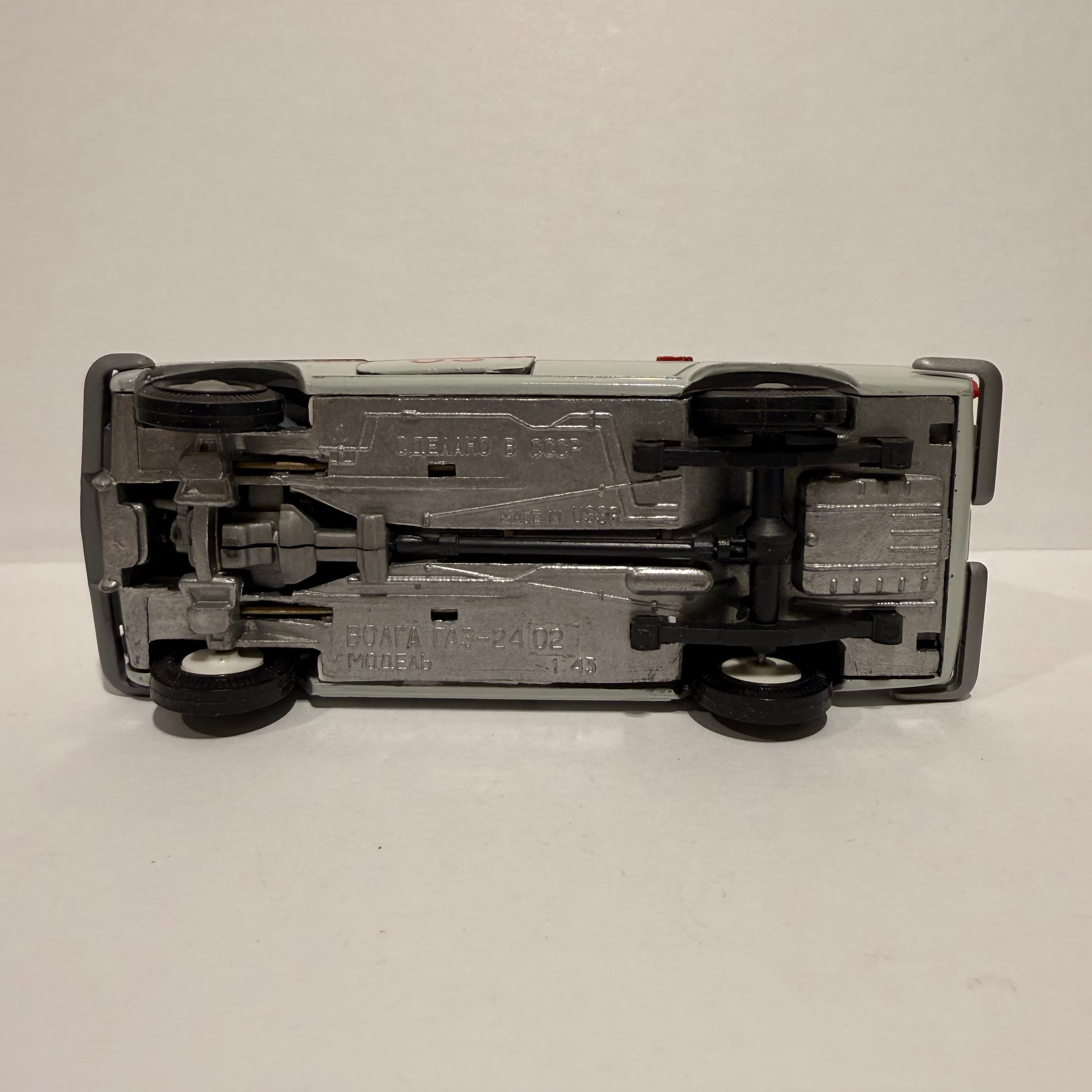 Газ 24 Скорая помощь превью 6