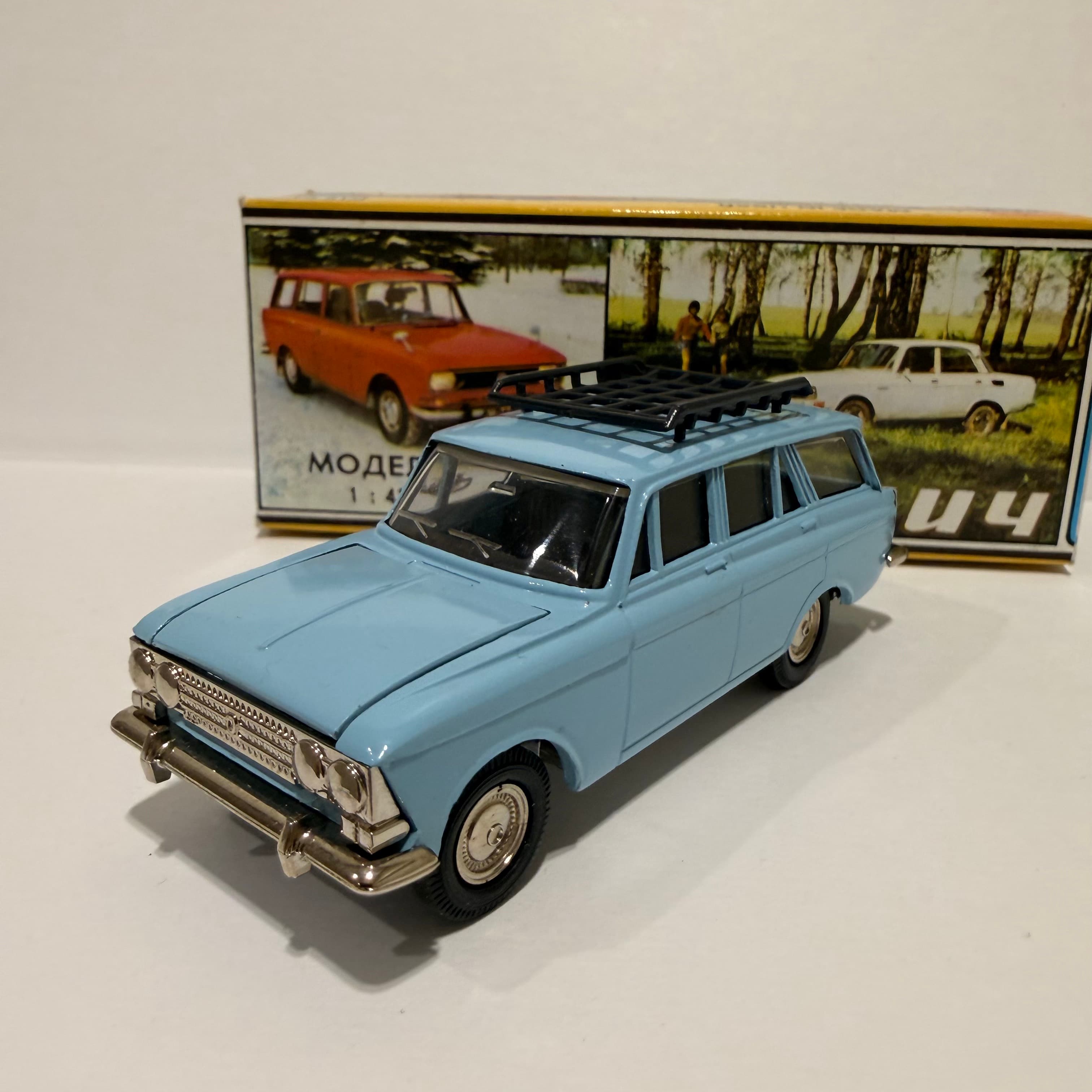 Москвич 426 с багажником превью 2