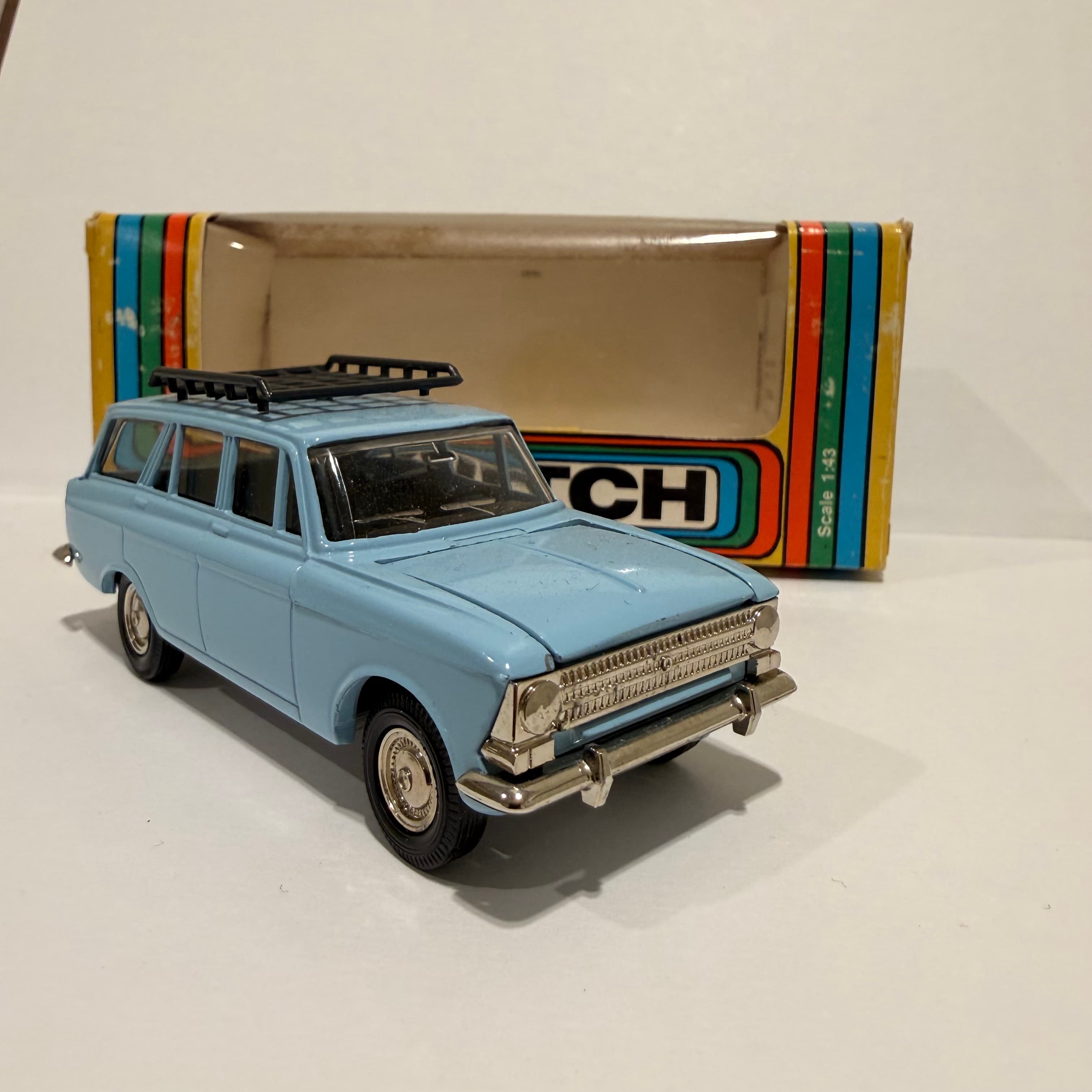 Москвич 427 с багажником главное изображение