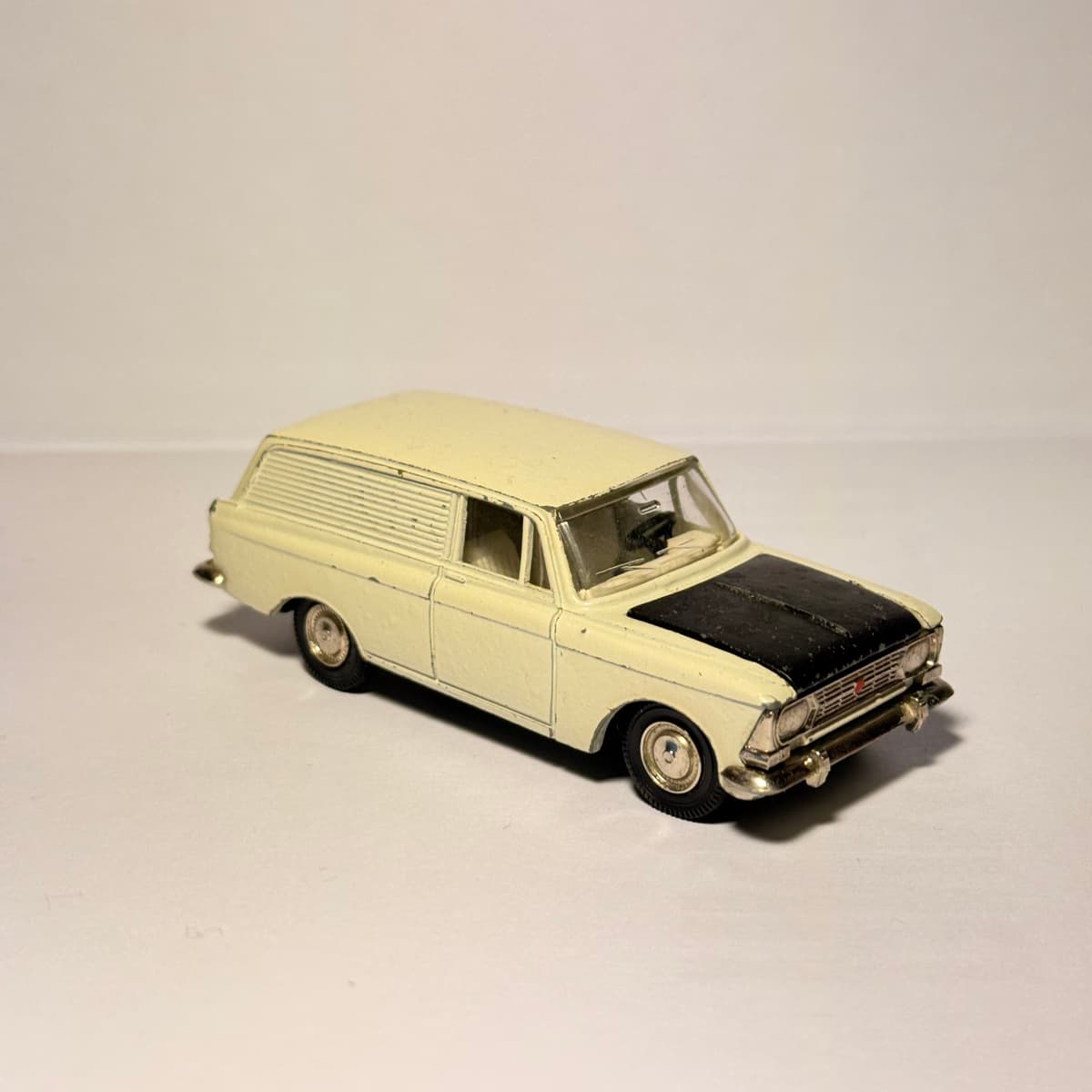 Moskvich 434, rare, early hood ( 1974-75 )