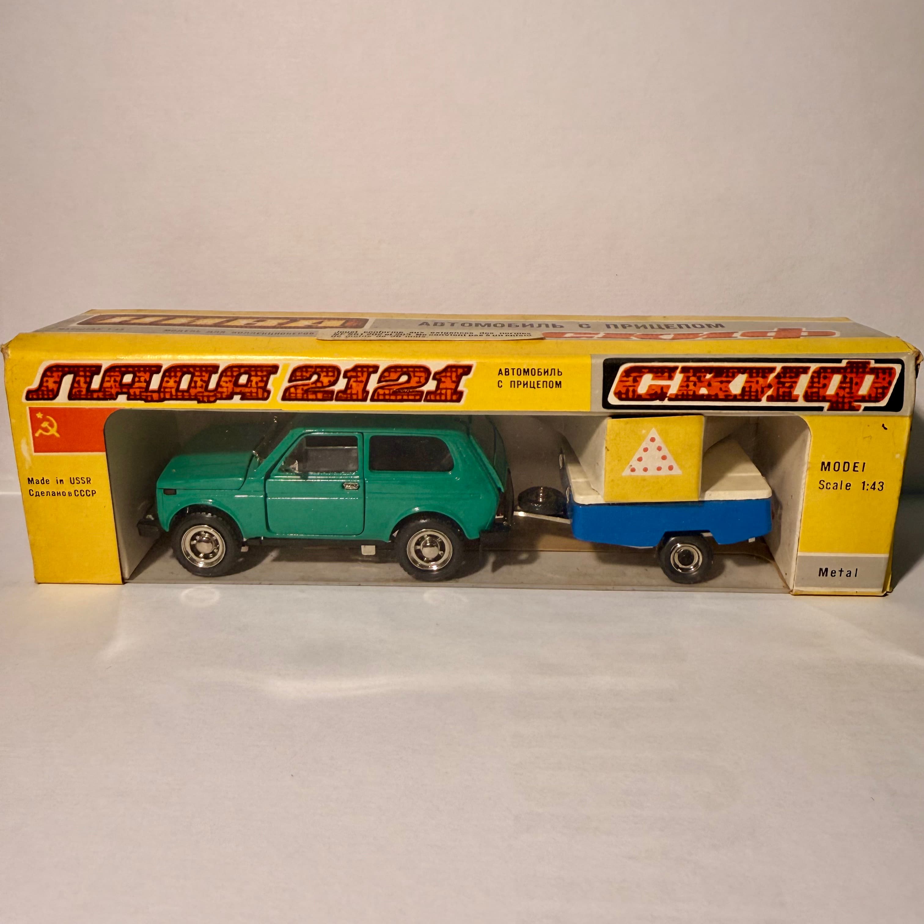 Нива ВАЗ 2121 А20 с прицепом Скиф, 1982 год превью 3