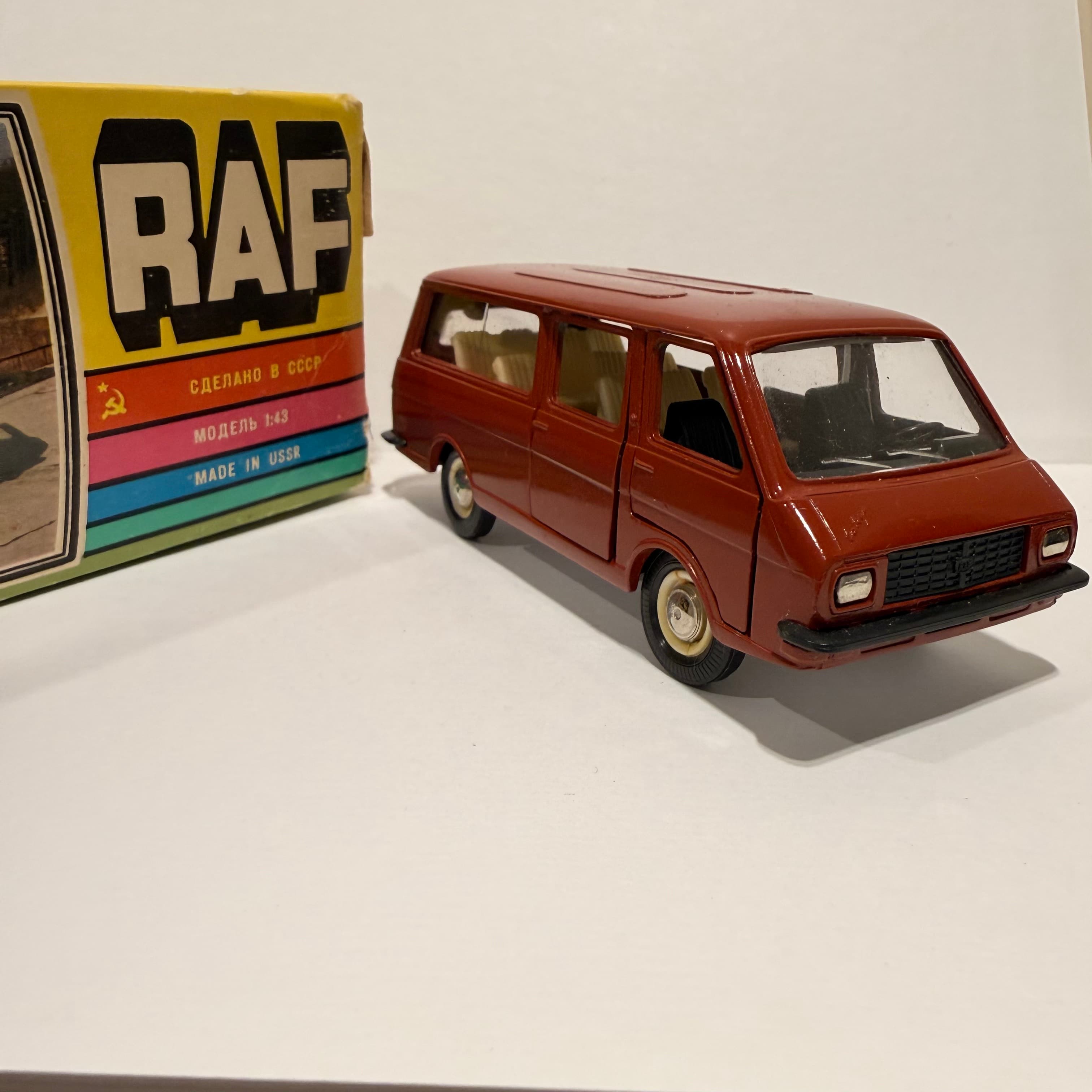 Raf 2203 превью 2