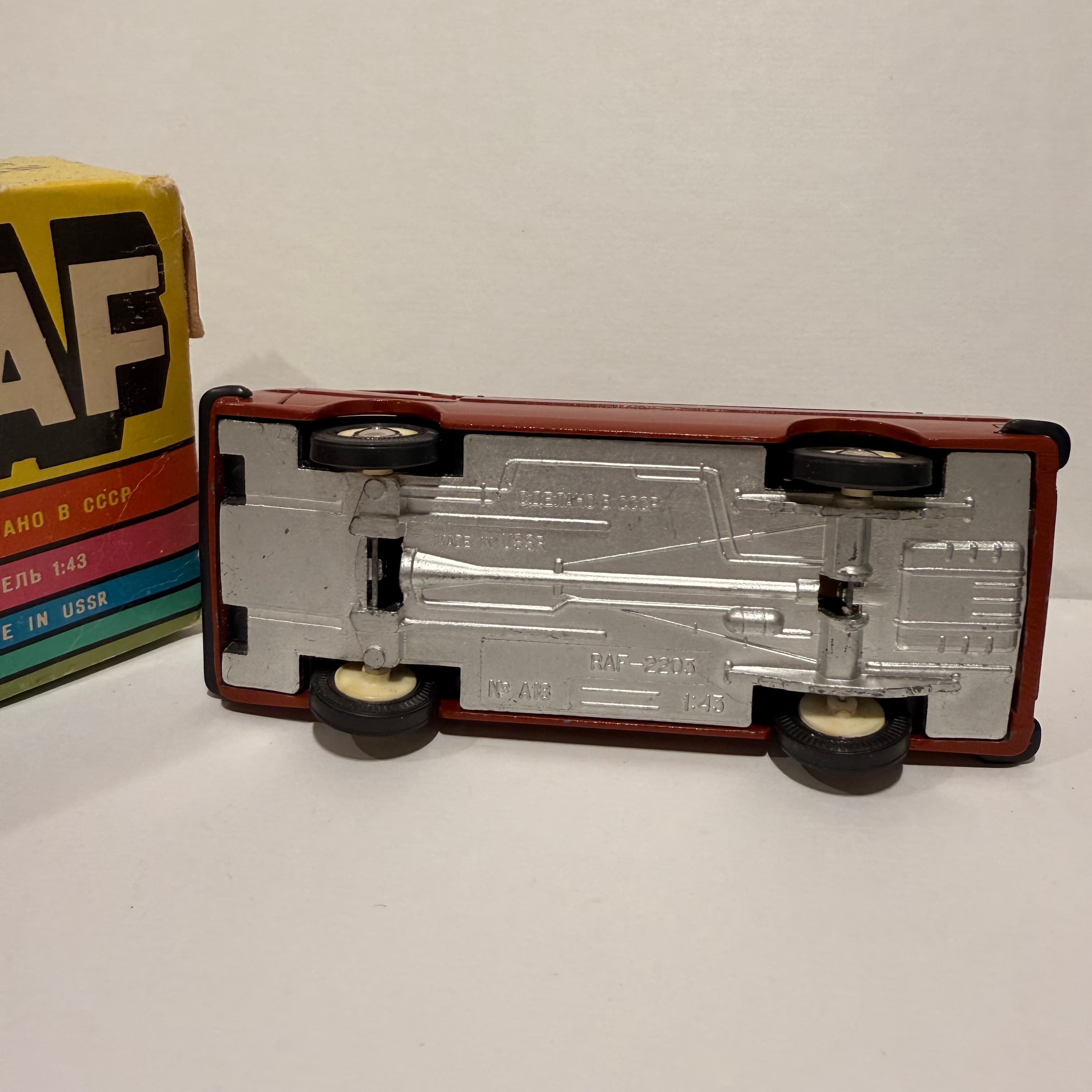 Raf 2203 превью 5