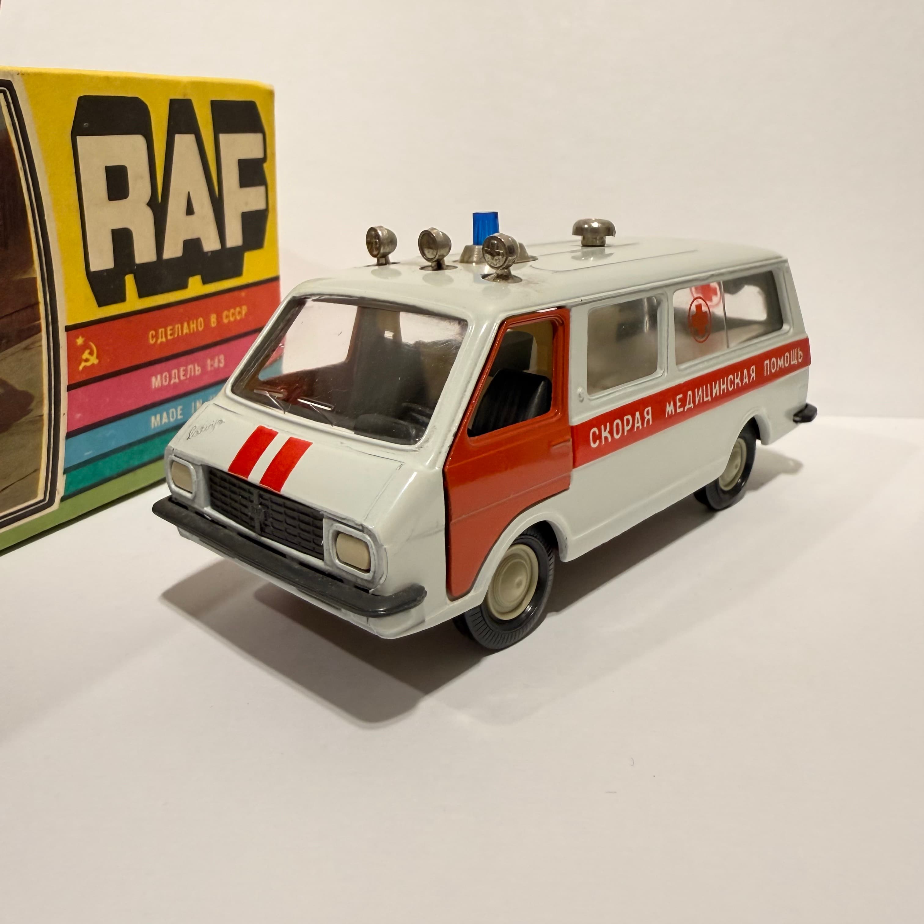 Raf 2203  Скорая помощь превью 3