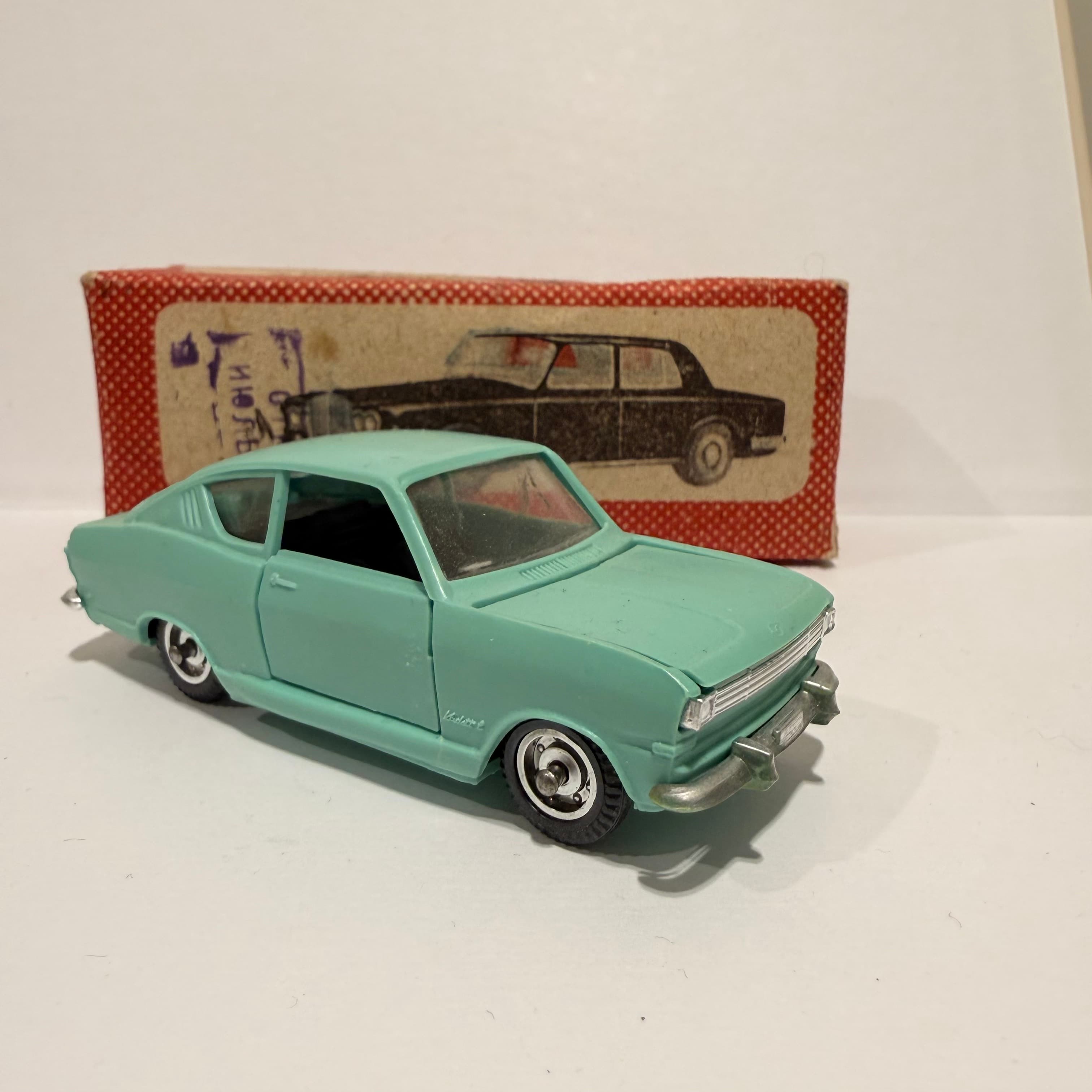 Опель Кадет превью 2